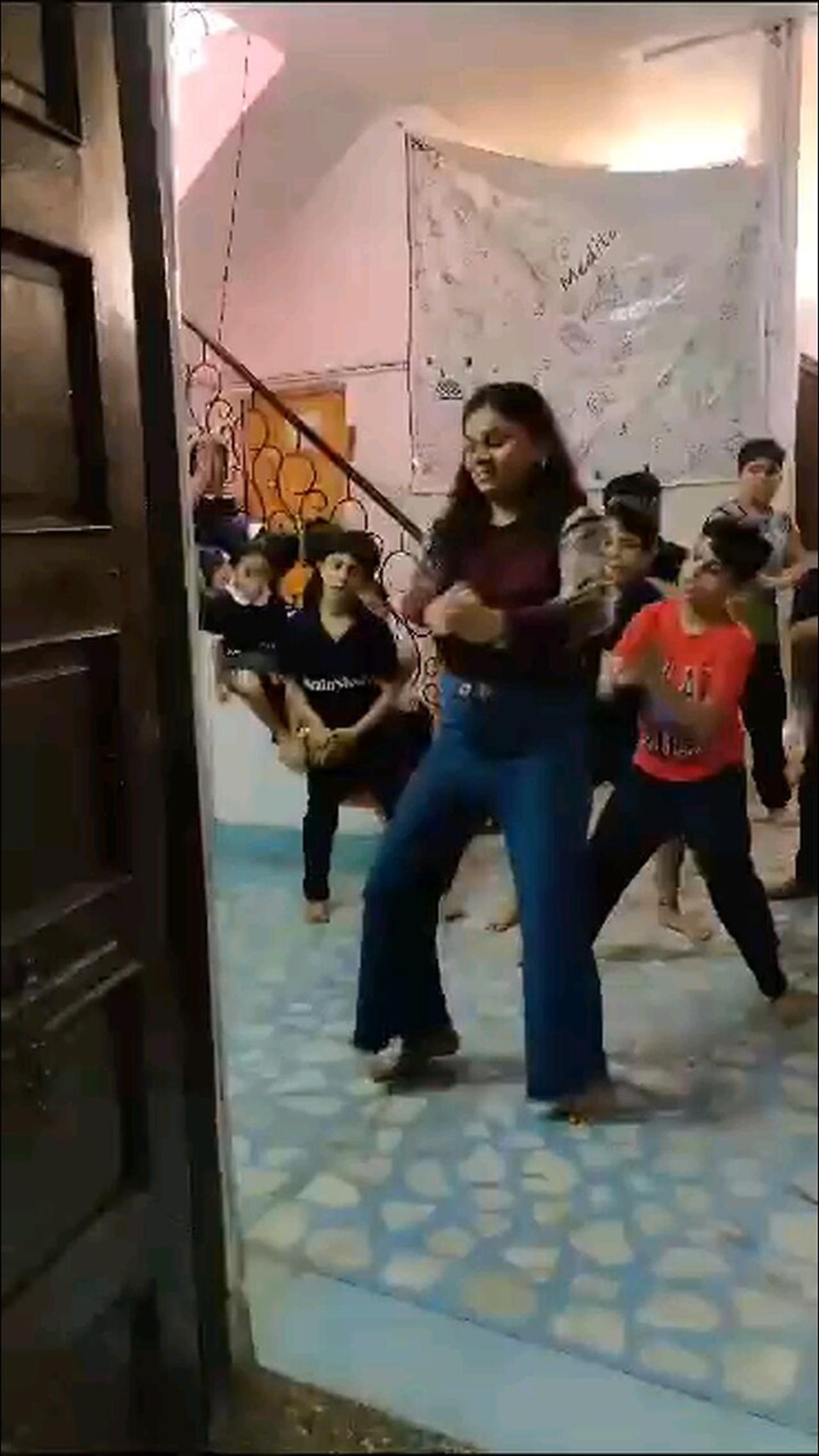 dance on Deva shree ganesha song