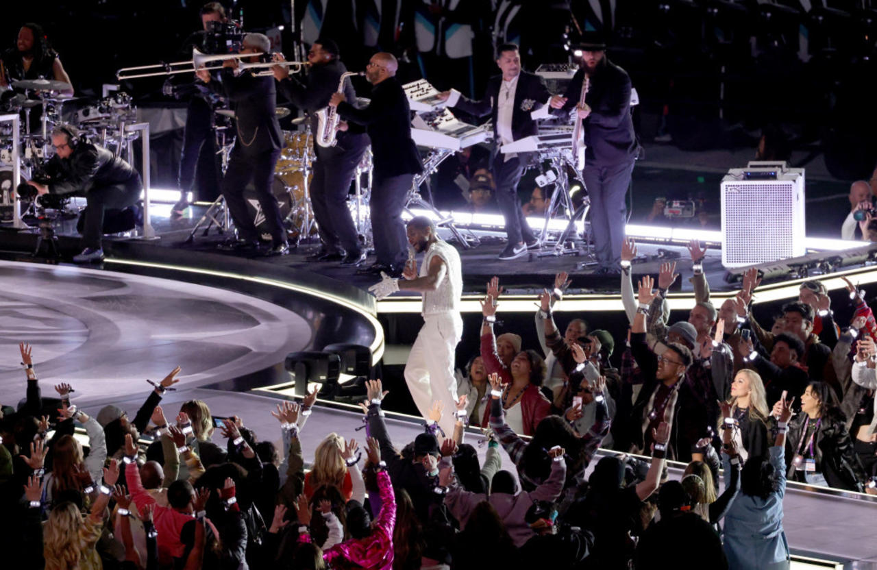 Usher paid tribute to his late drummer, Aaron Spears, during his Super Bowl VIII Halftime show