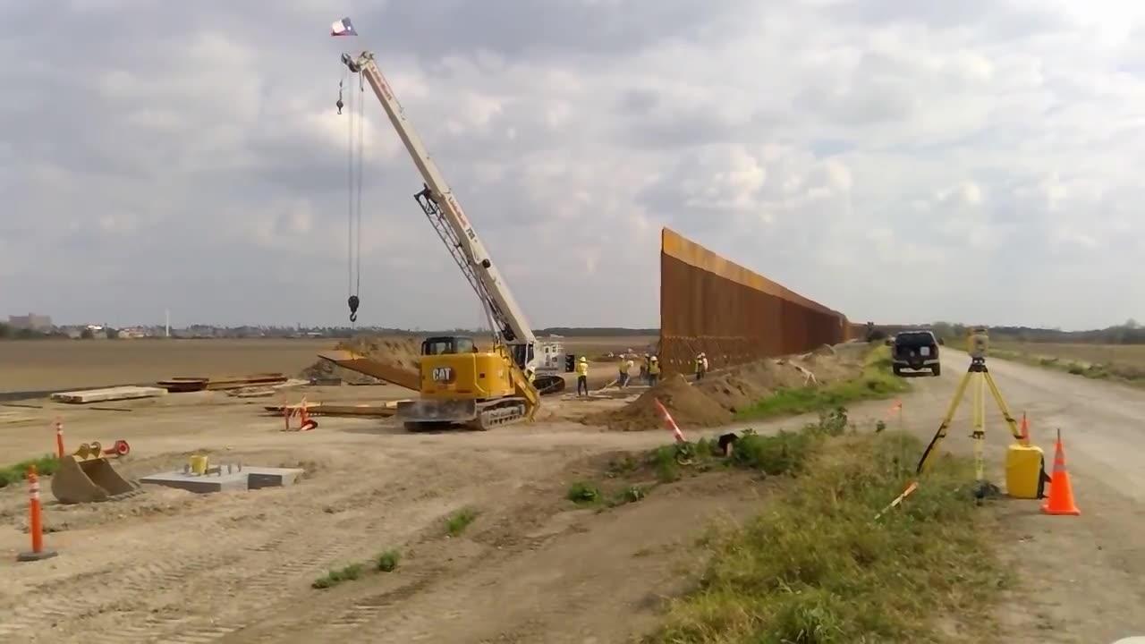 Texas Border Wall Continues To Go Up