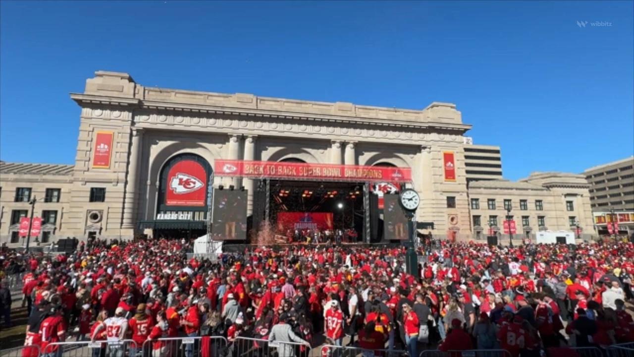 At Least 1 Person Killed in Shooting at Chiefs Super Bowl Celebration