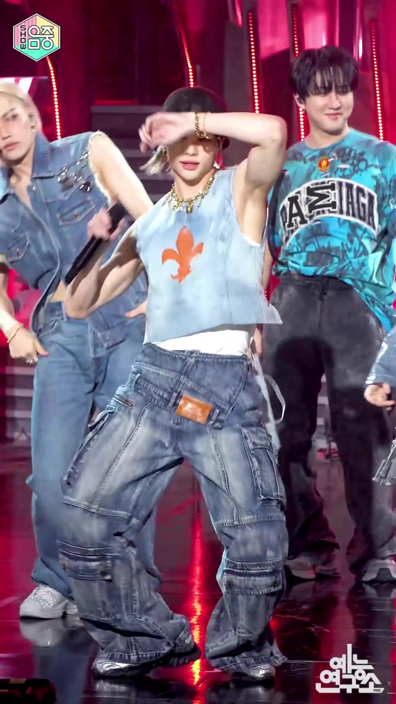Hyunjin lalalala fancam stage mix