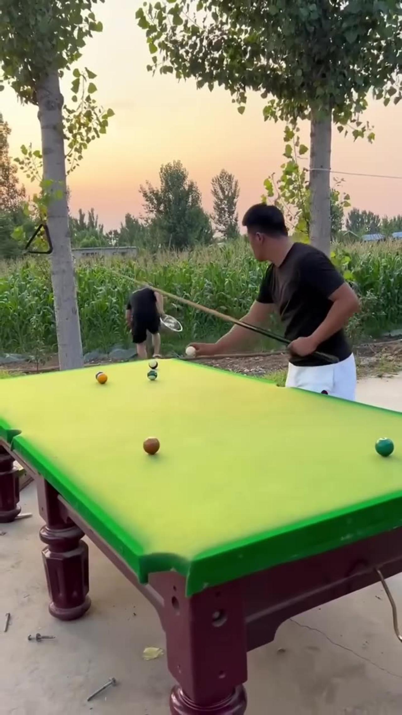 Funny Video - Snooker game 😂
