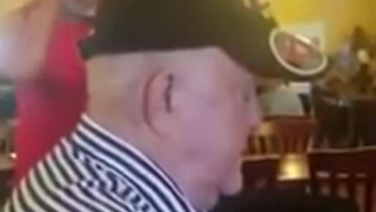 Dying Man Goes To His Favorite Restaurant One Last Time, Then Strangers Surprise Him