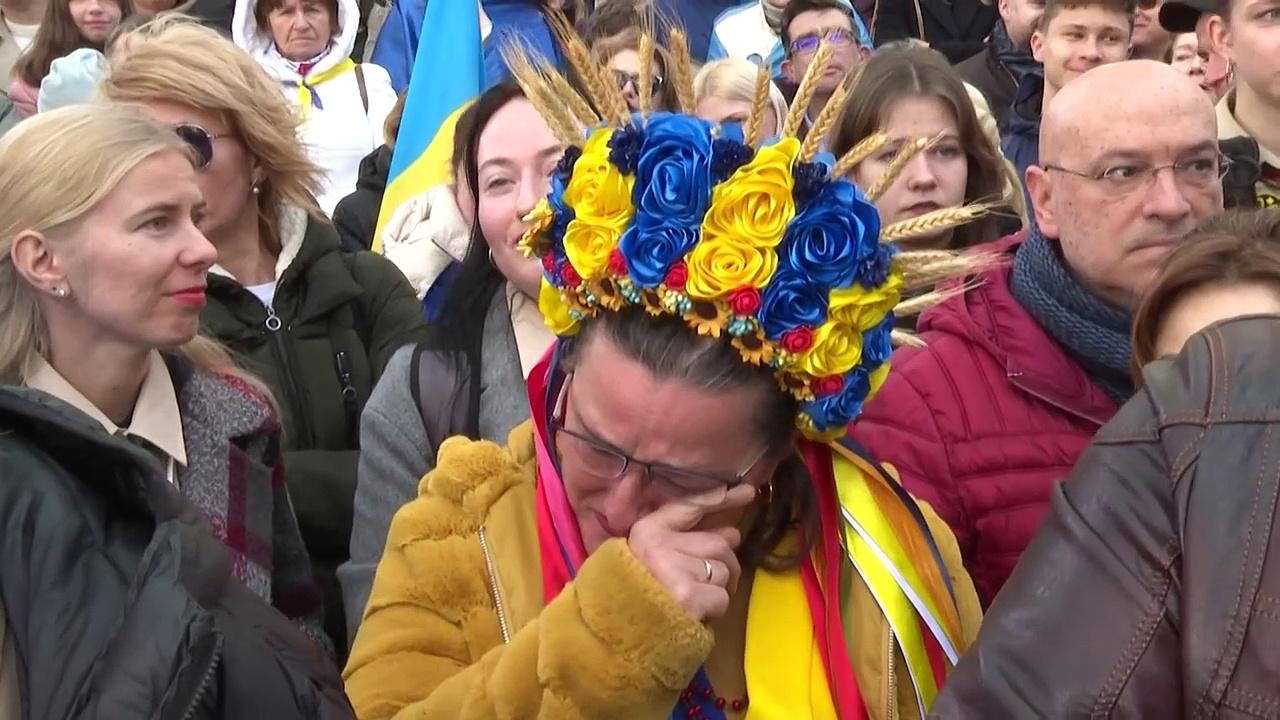 Two years in: people around the world rally in solidarity with Ukraine