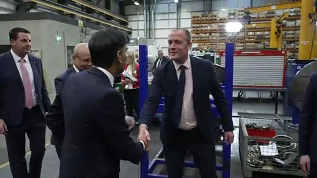 PM meets engineering apprentices in Goole