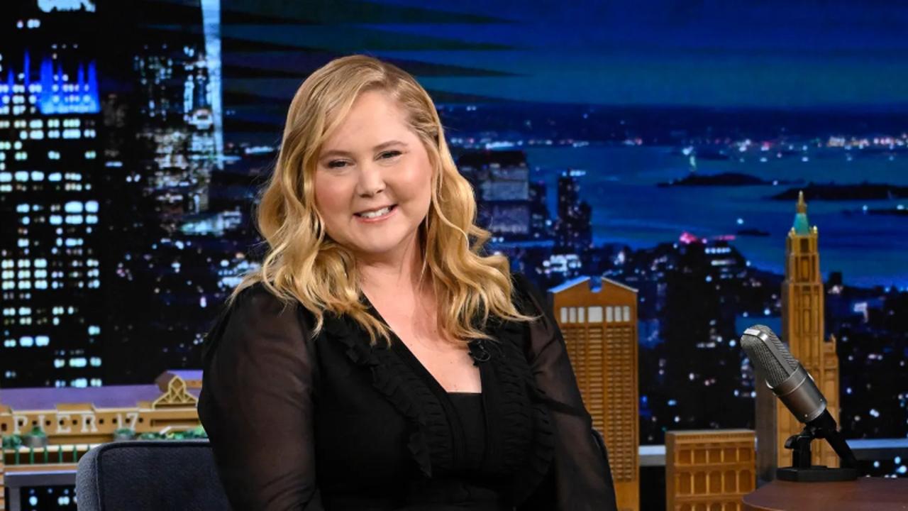 Amy Schumer Reveals Cushing syndrome Diagnosis Following Fan Discourse on Puffier Face | THR News Video