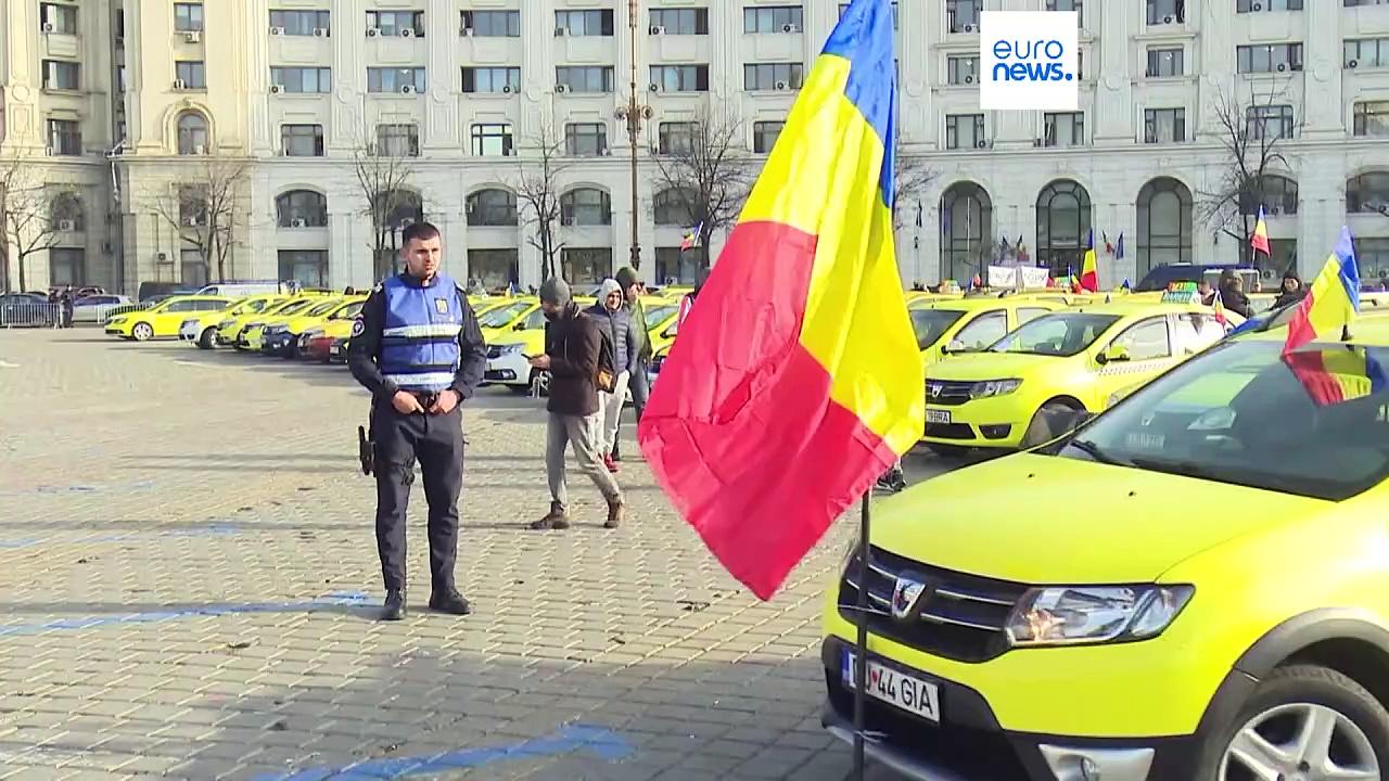 Romanian taxi drivers threaten hunger strike in protest against ride-sharing companies
