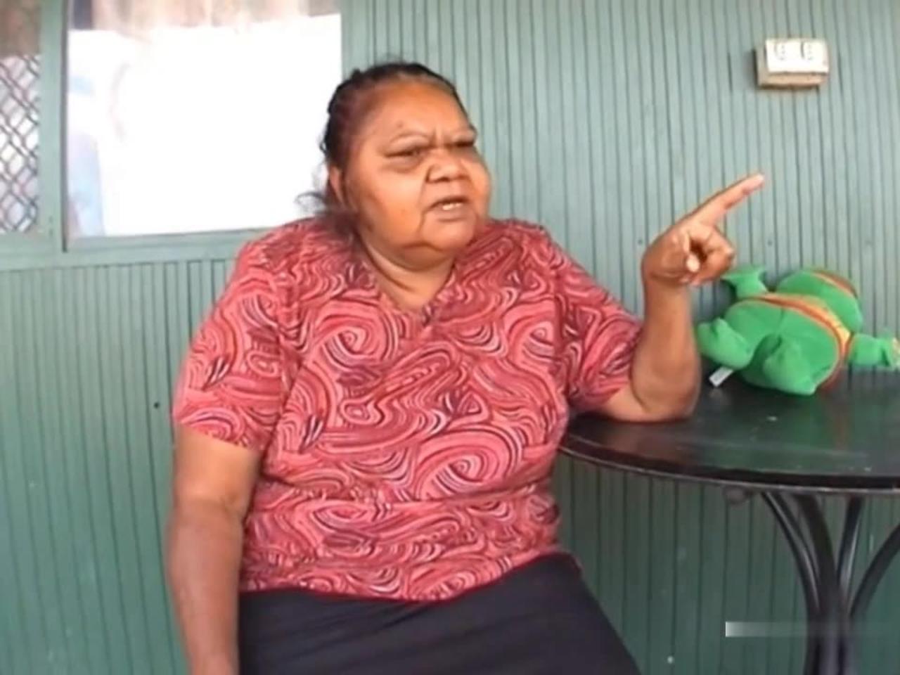 Aboriginal artist Marilyn Armstrong talks about her UFO encounters in Alice Springs, Australia