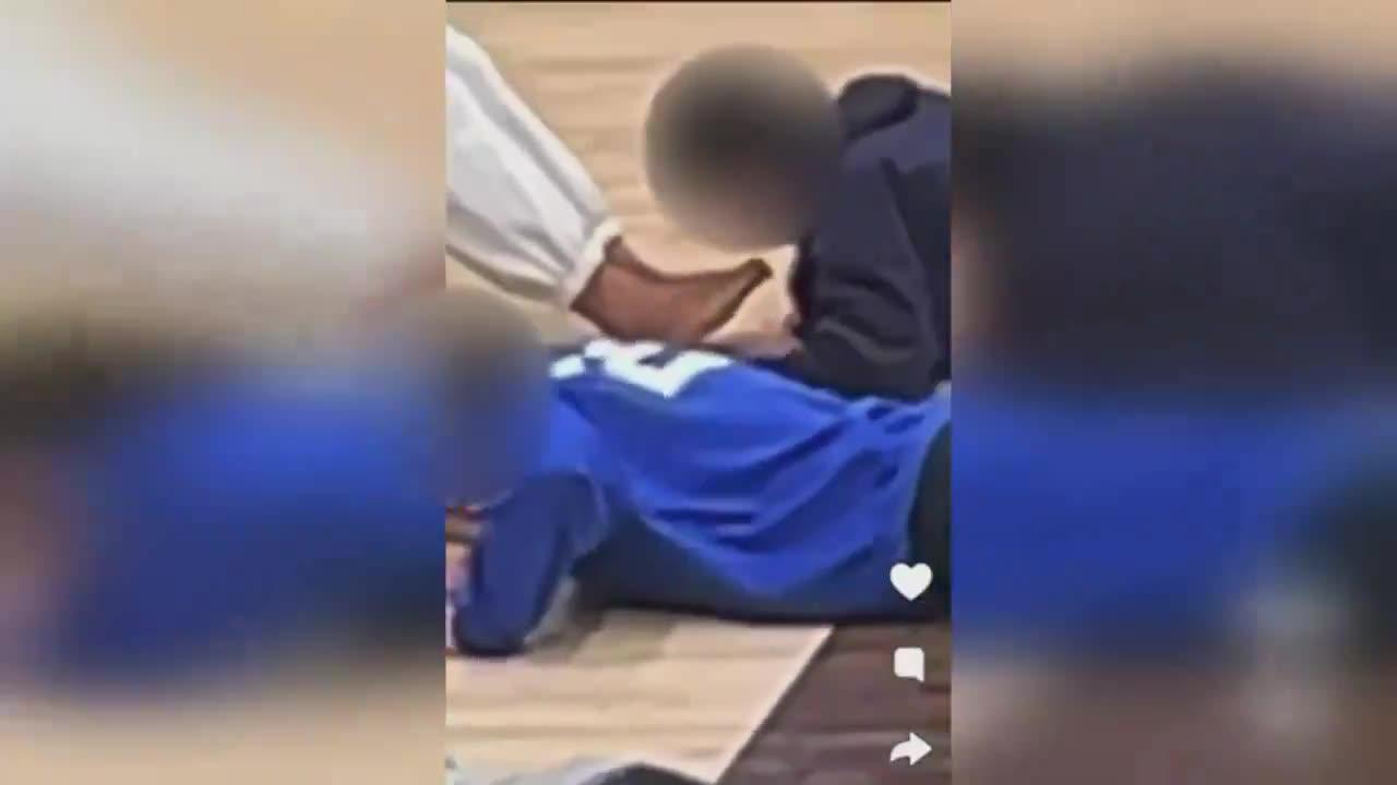 🤢 😡 School makes students suck adults toes for money
