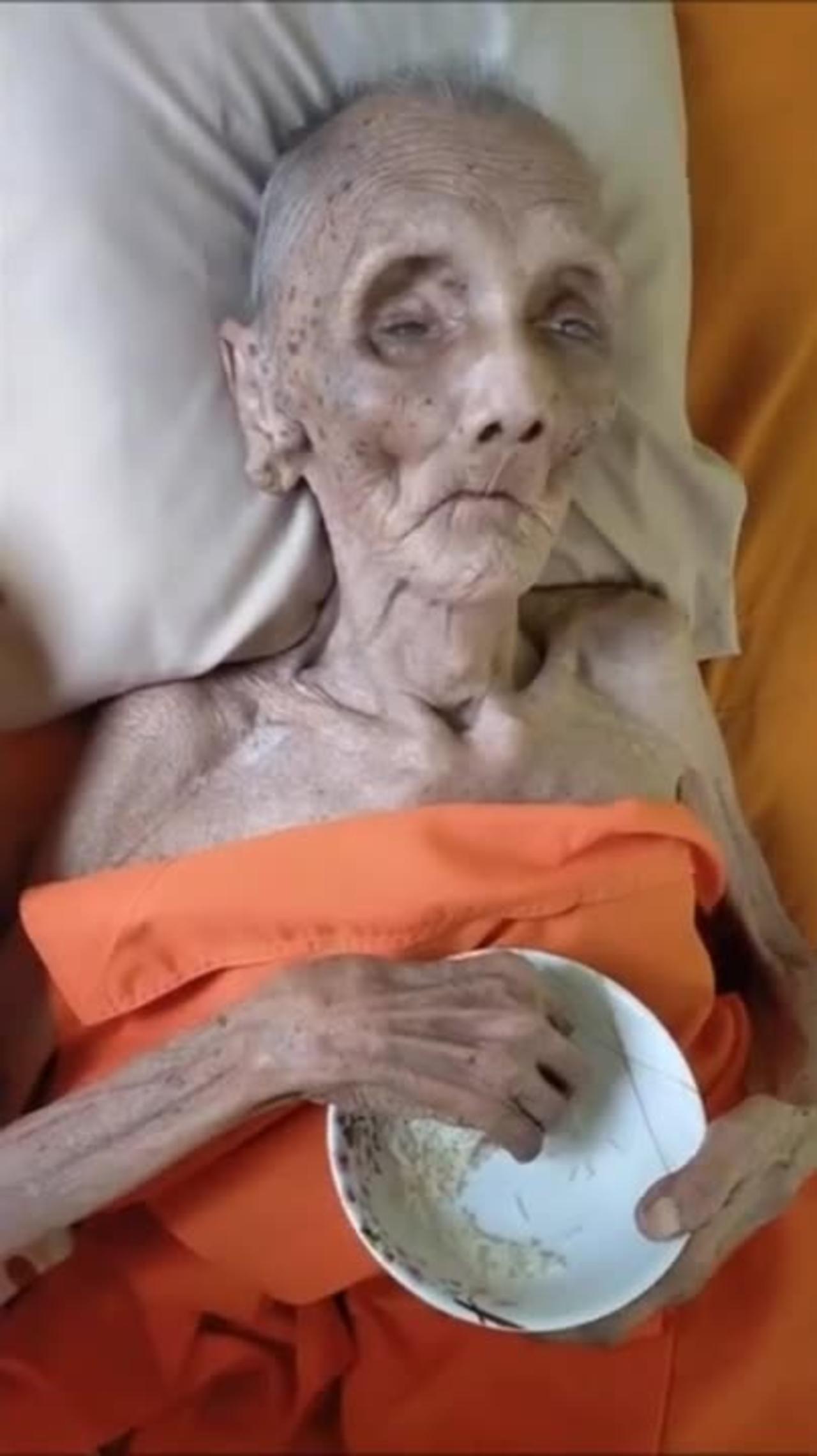 oldest human in the world 399 years old alive viral video __ Hottest News