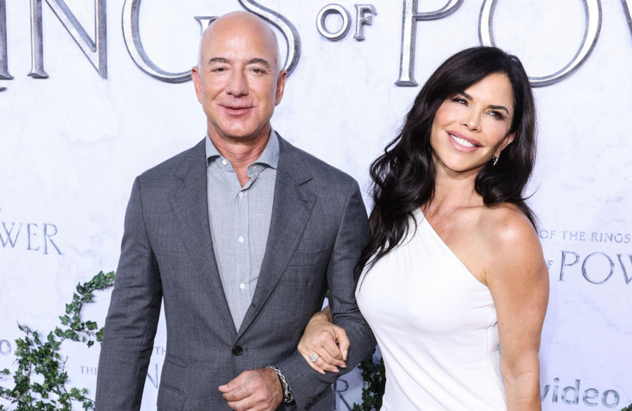 Jeff Bezos has regained his spot as the planet’s richest person