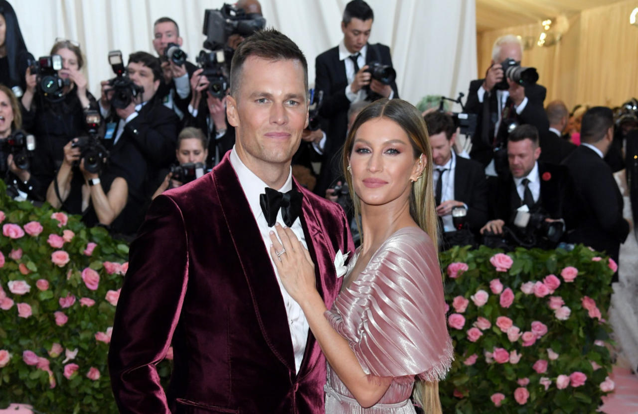 Gisele Bündchen cried as she spoke about her divorce from Tom Brady in a TV interview