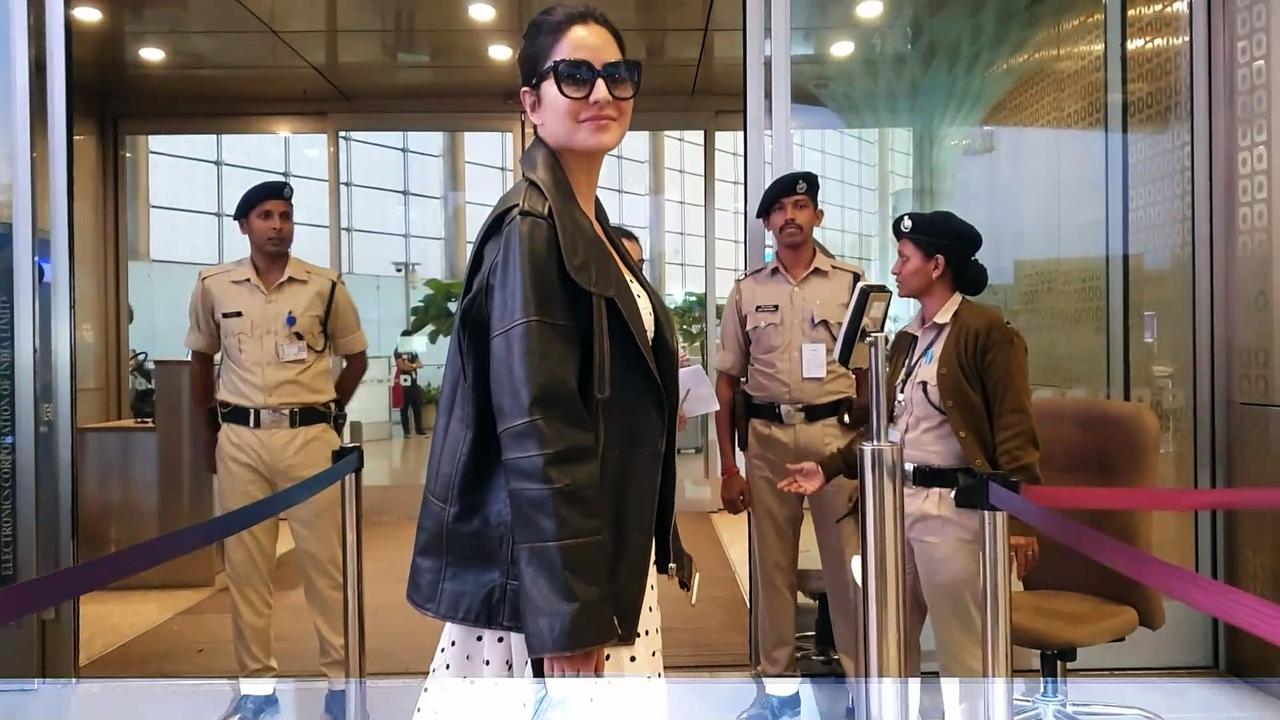 KATRINA KAIF SPARKS PREGNANCY RUMOURS WITH HER AIRPORT LOOK; NETIZENS ASK 'IS IT CONFIRMED