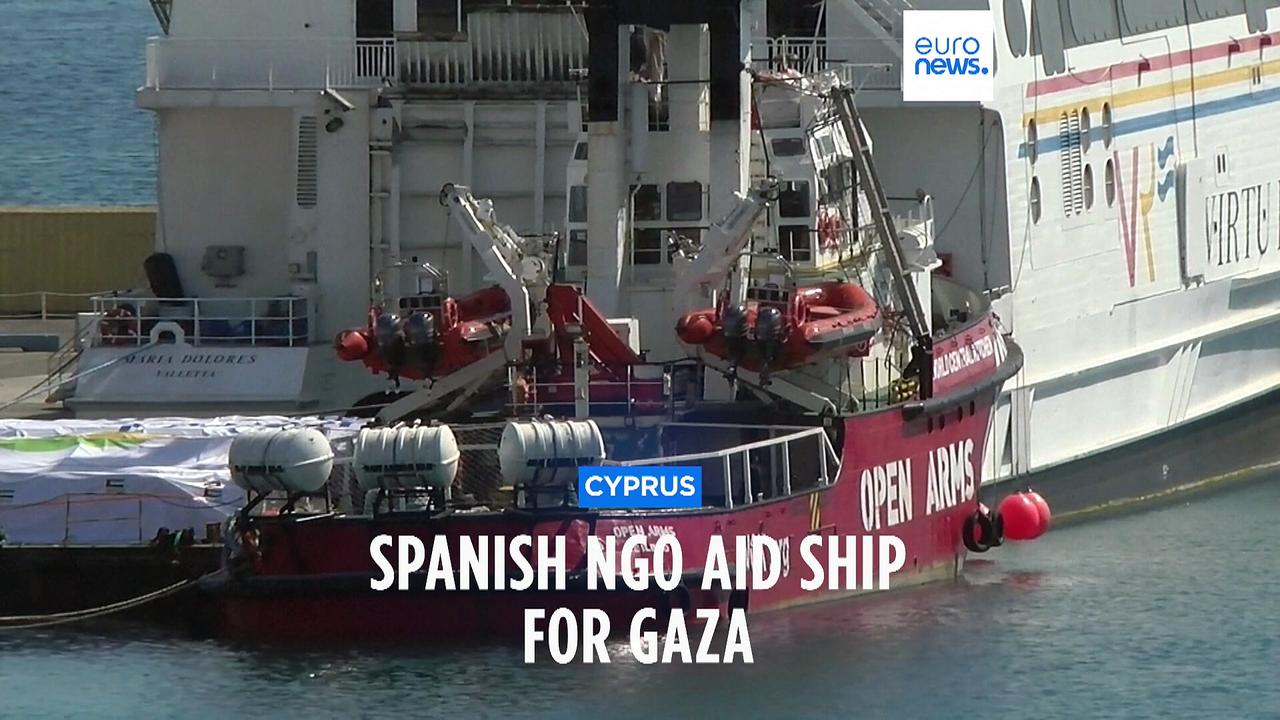Ship bringing food aid to Gaza still waiting in Cyprus