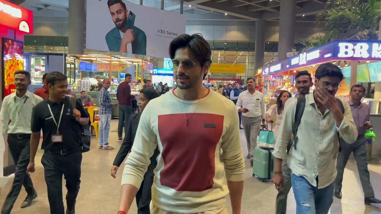 YODHA STAR SIDHARTH MALHOTRA GIFTS THIS TO HIS LITTLE FAN AT AIRPORT; PROOF HE IS KIND-HEARTED!