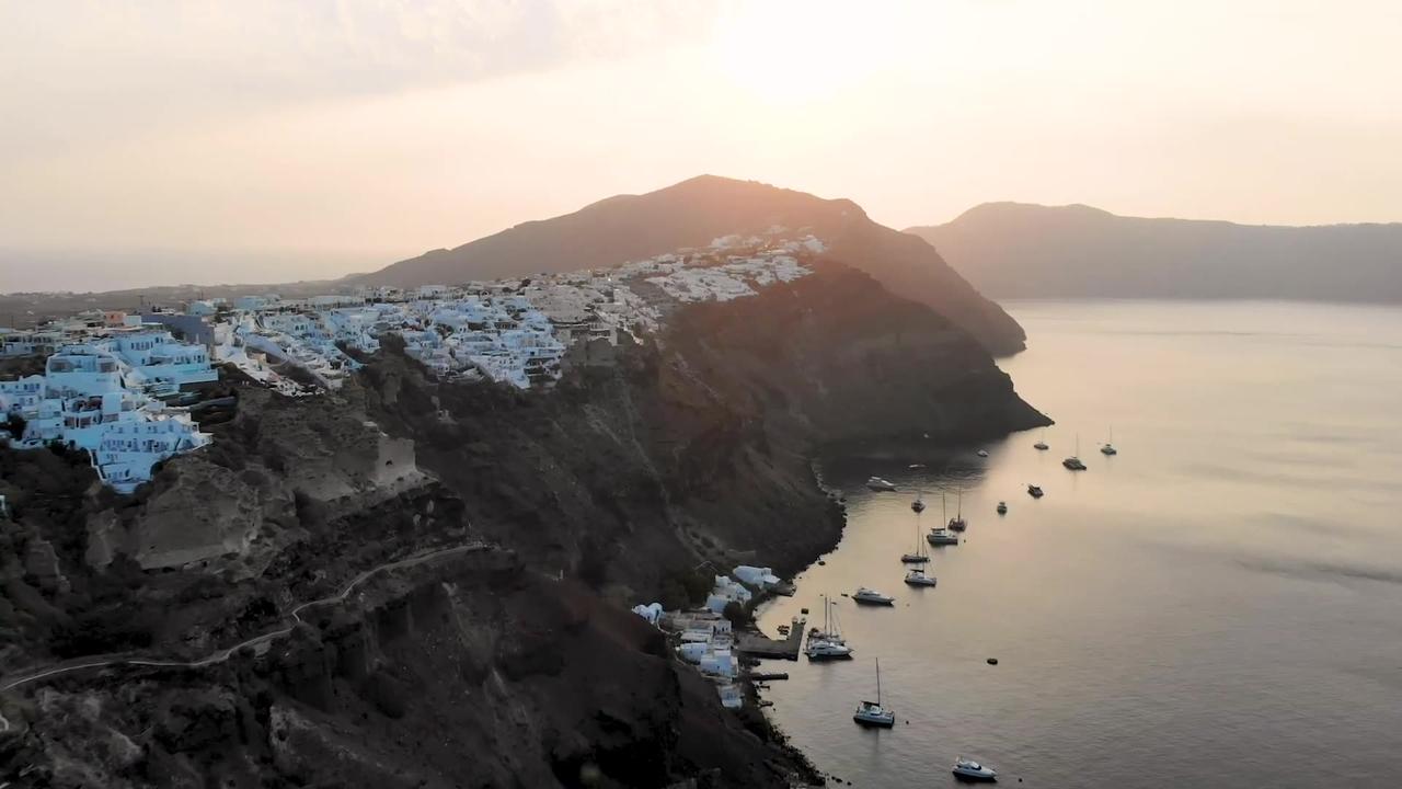 Top 6 Places To Visit In Santorini Greece