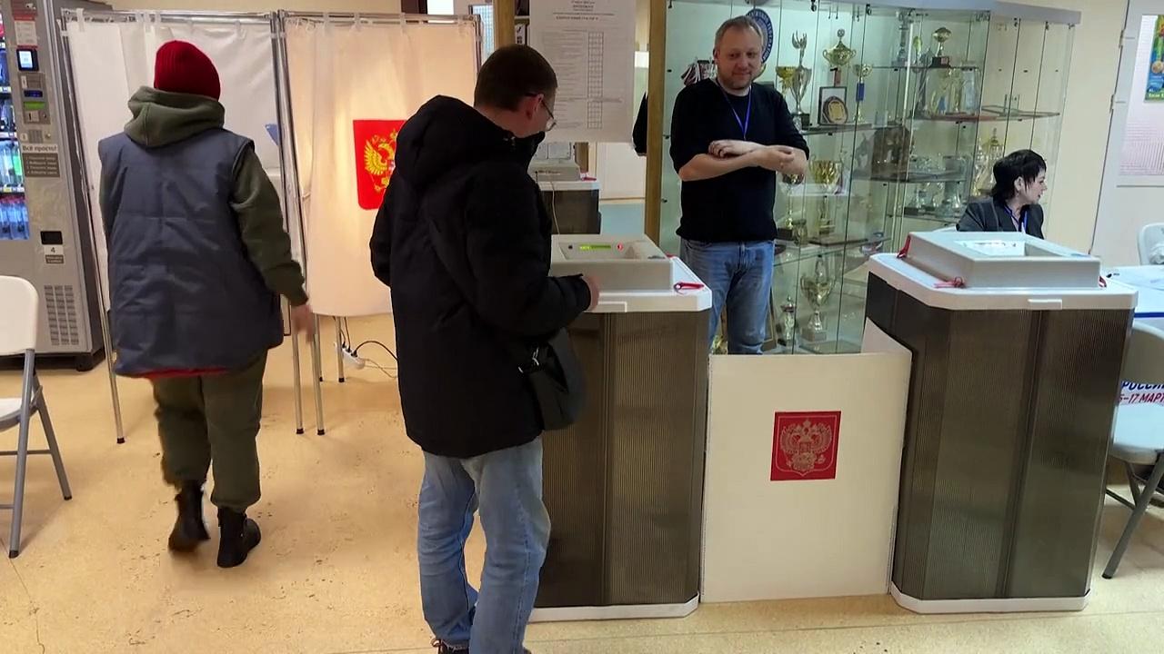 Russians vote in eastern regions during first day of presidential election