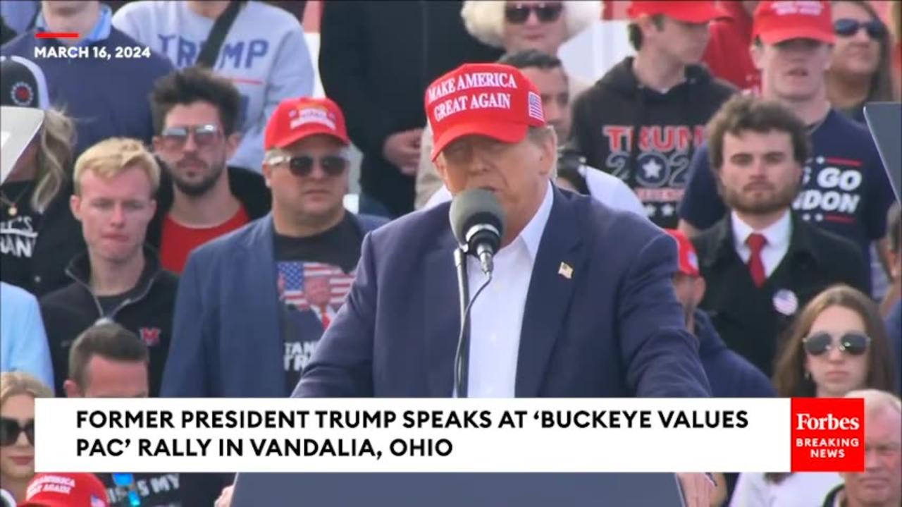 Trump Mocks JB Pritzker For 'Eating,' Calls Gavin Newsom A 'Bulls--- Artist' At Ohio Rally
