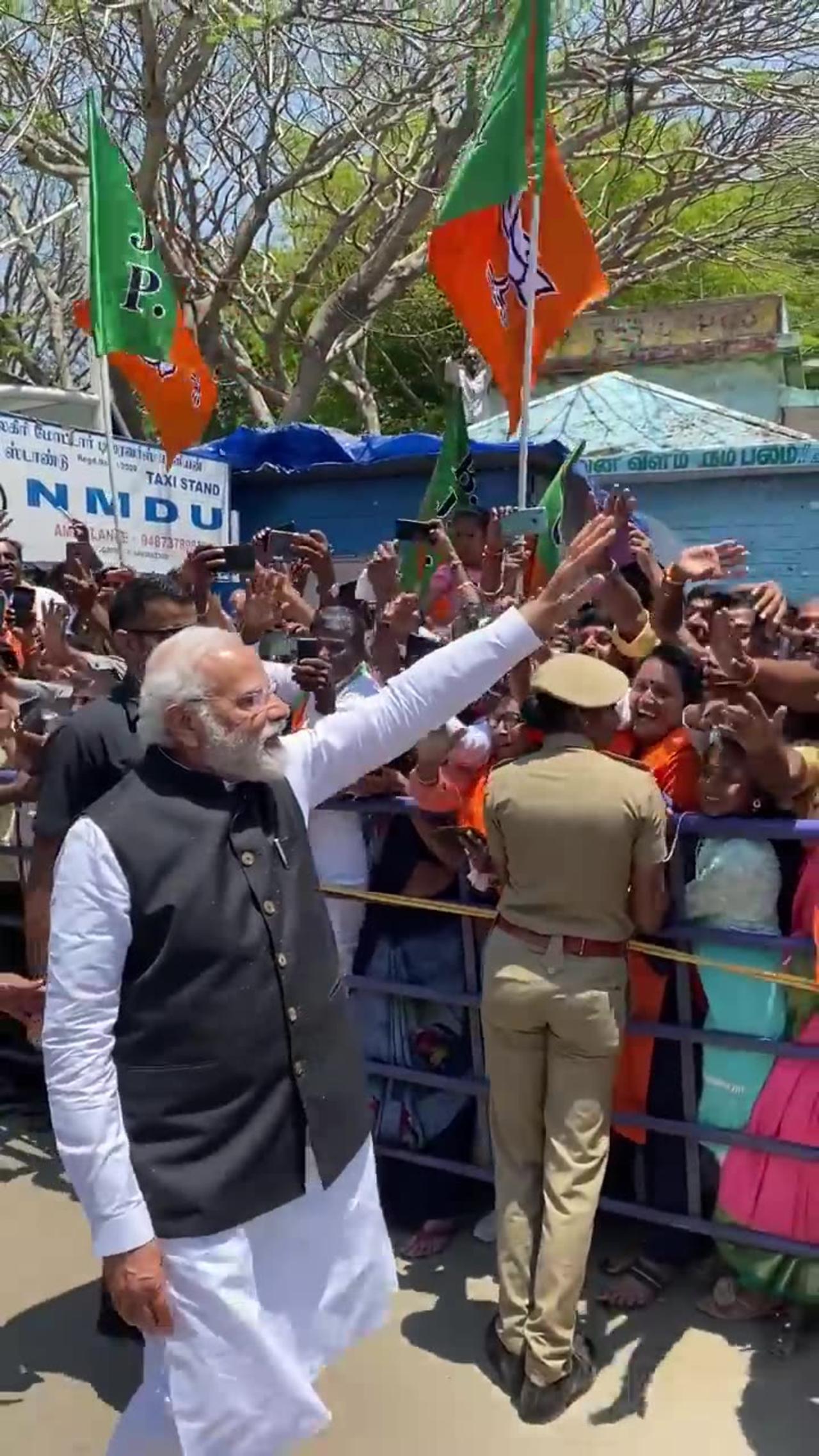 superb public support for prime minister Narender Modi at Mysuru Karnataka