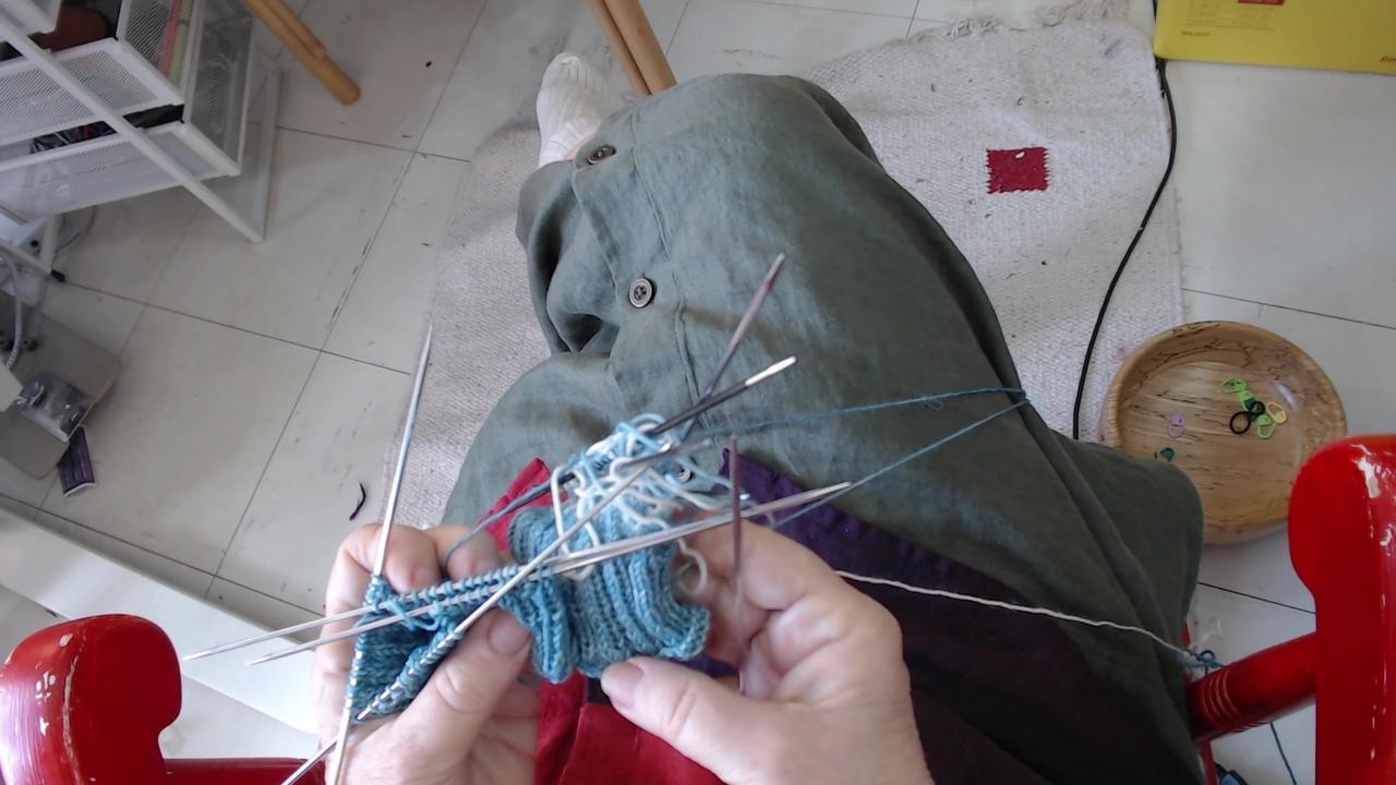 Sock Knitting - Part 2 - Knit Purl Rib - Continental Style -
