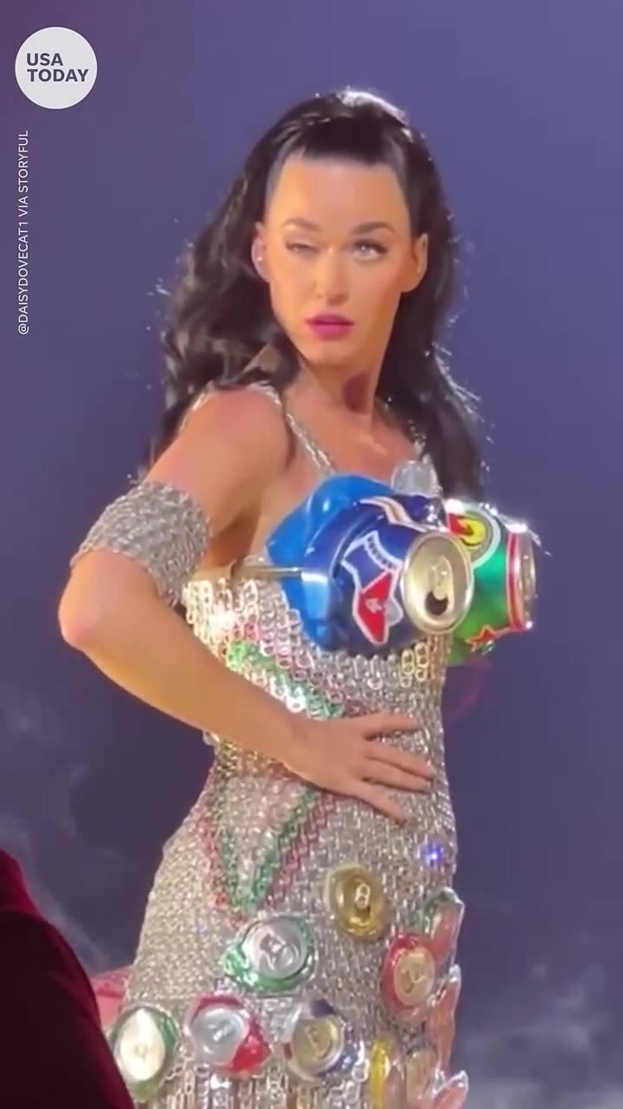 Katy Perry goes viral for mid-concert eye ‘glitch’ _ USA TODAY #Shorts
