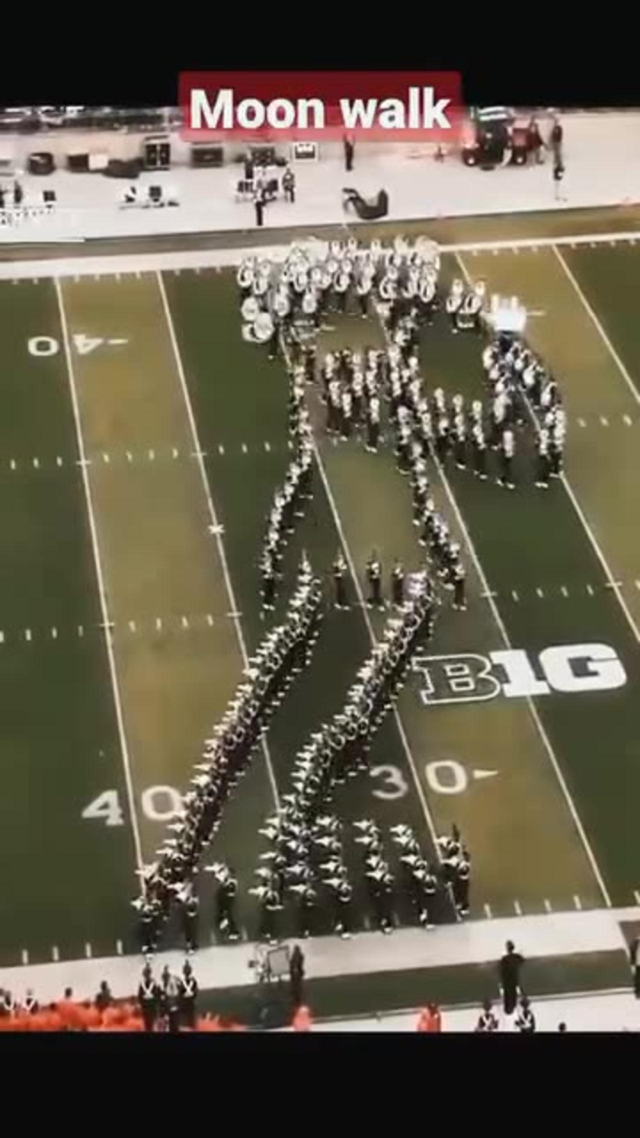 This marching band is absolutely amazing 👏🏾