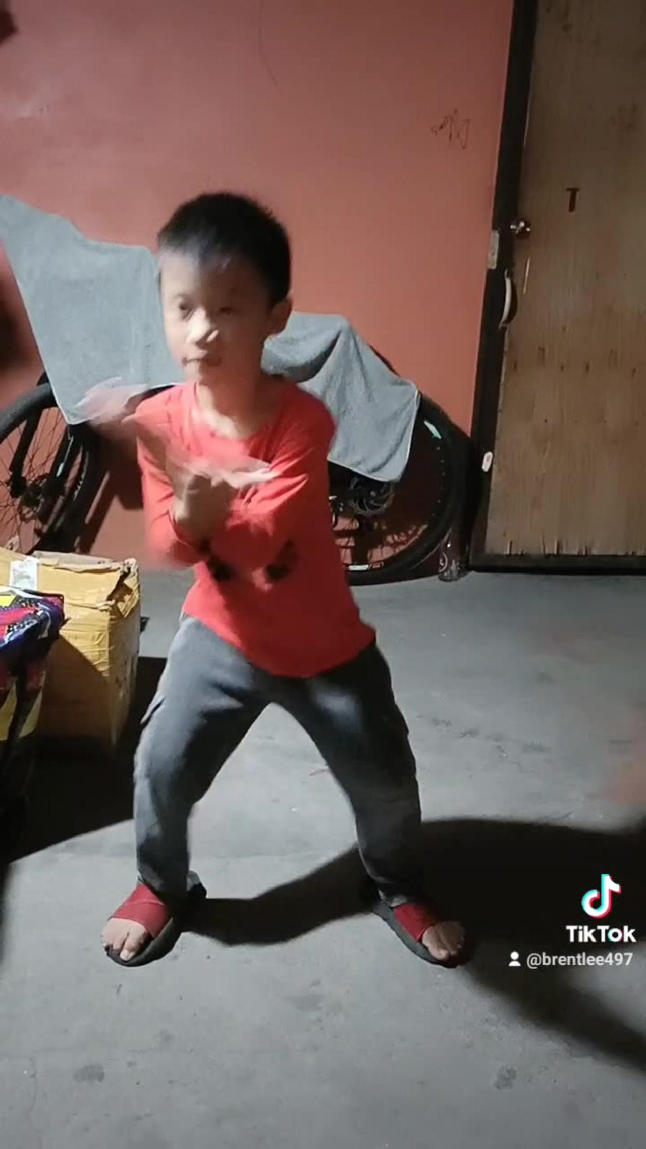 My 7yr Old Cool Tik Tok Dancing One News Page Video 8162