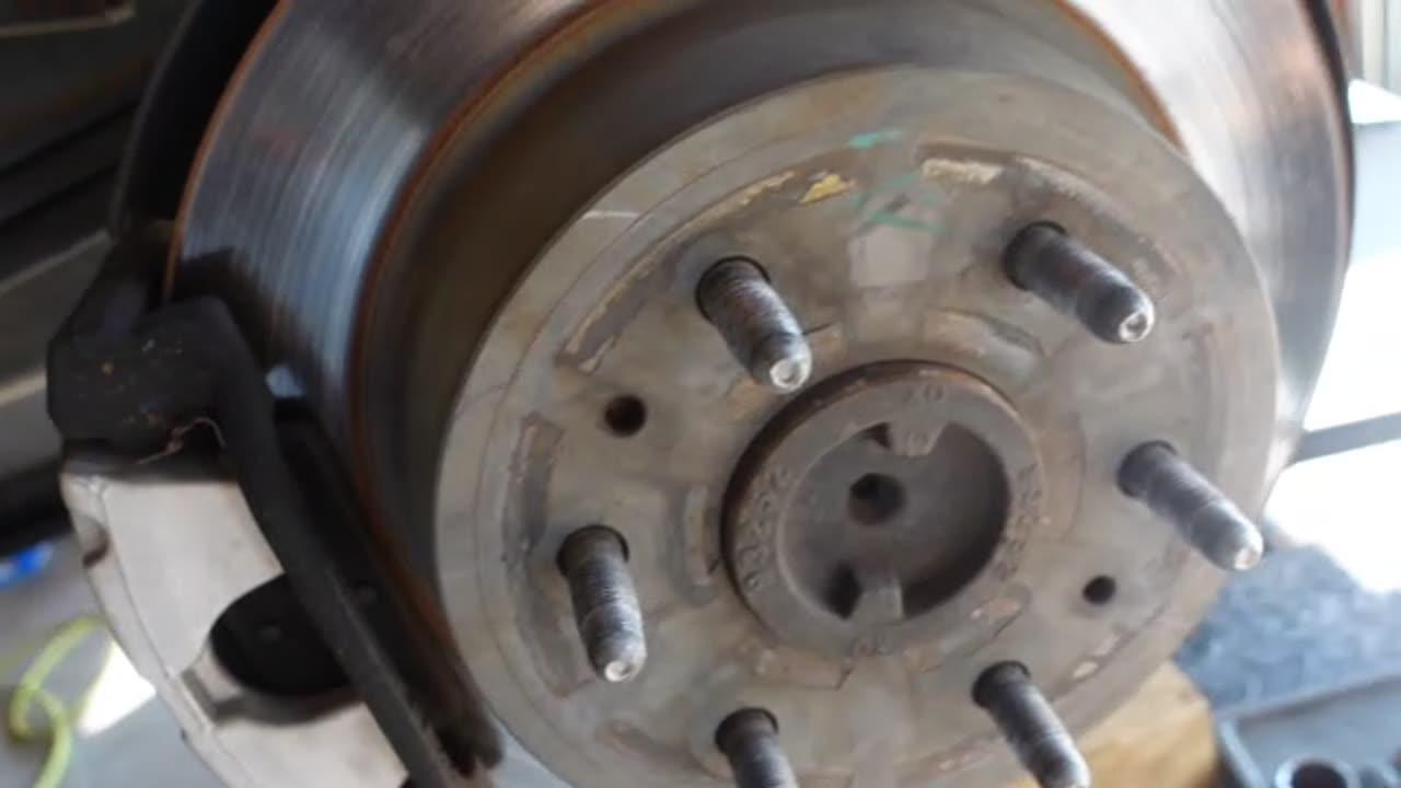 2015 GMC Danali New Pads & Rotors All 4 Corners. Brake Fluid "Changed" Wish Vacuum  @ Master. @15:16