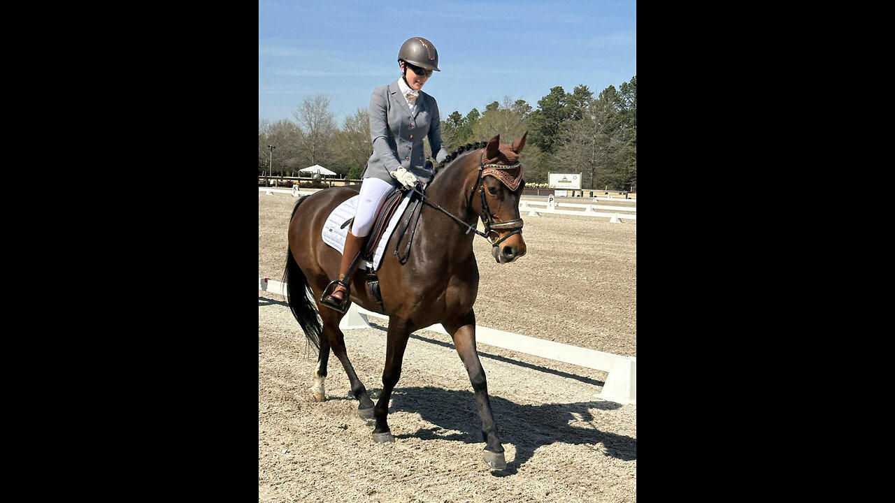 Alexis Riding Dominion at Carolina Horse Park