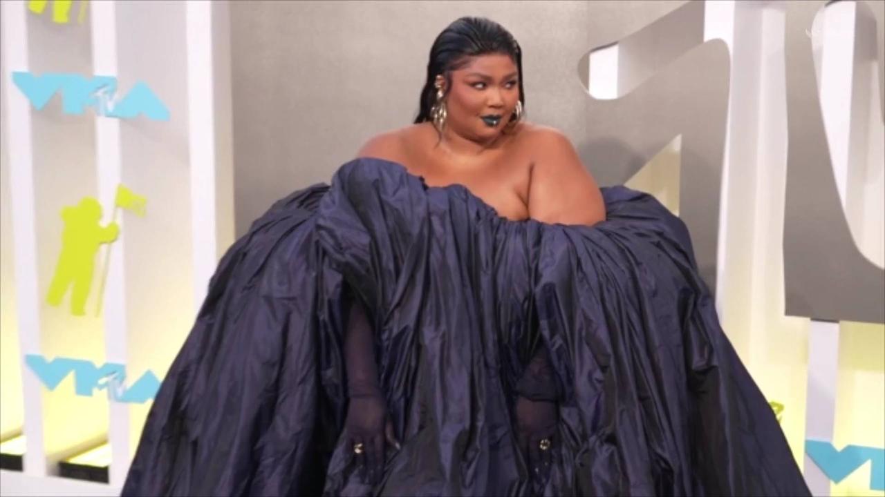 Lizzo Shocks Social Media After Announcing She's Quitting Music