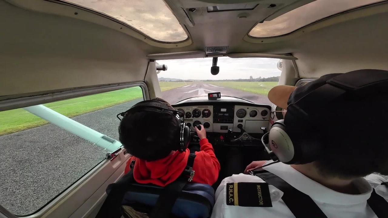 10 year old learns to fly Cessna