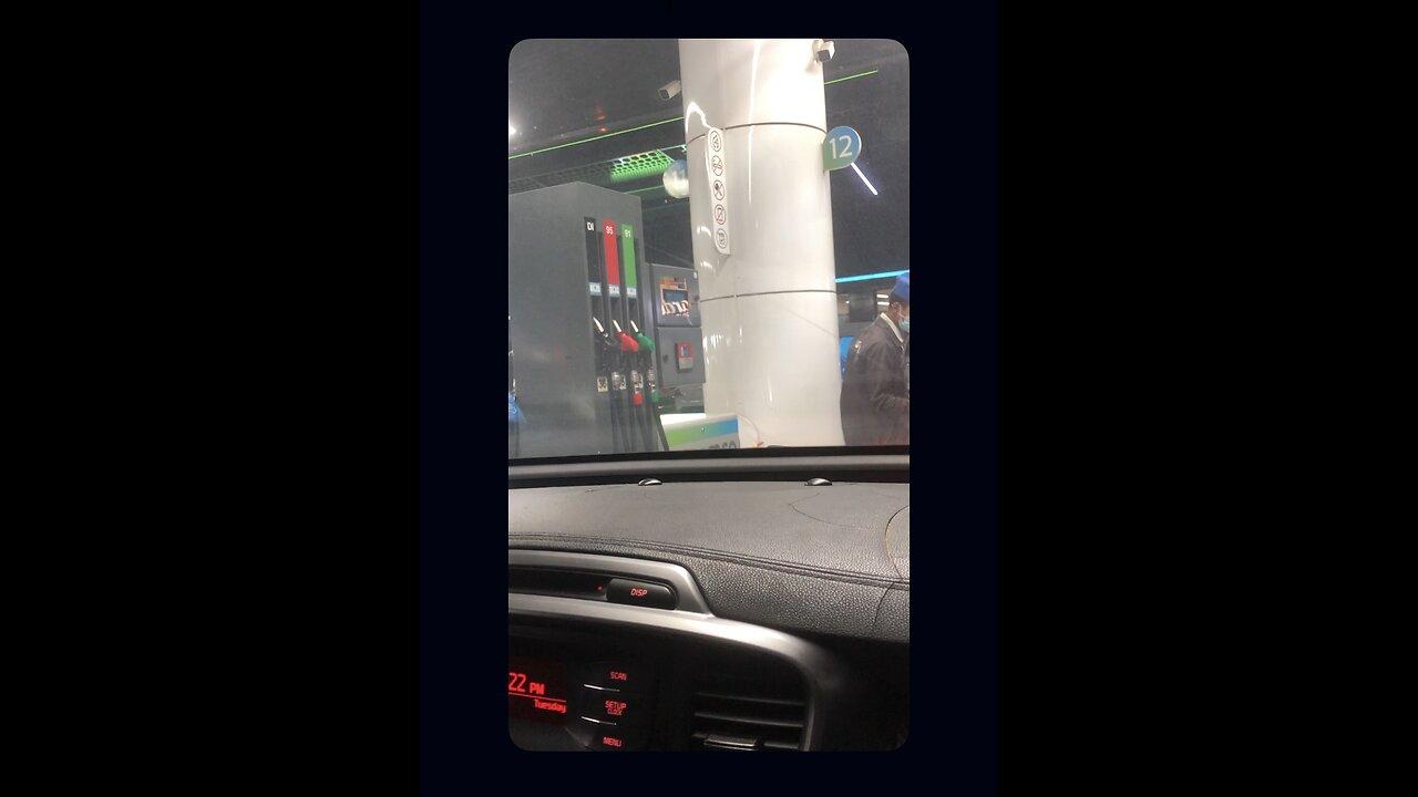 Saudi gasoline station be like