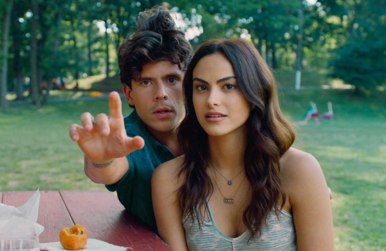 Camila Mendes and Rudy Mancuso had instant chemistry within minutes of filming 'Música'