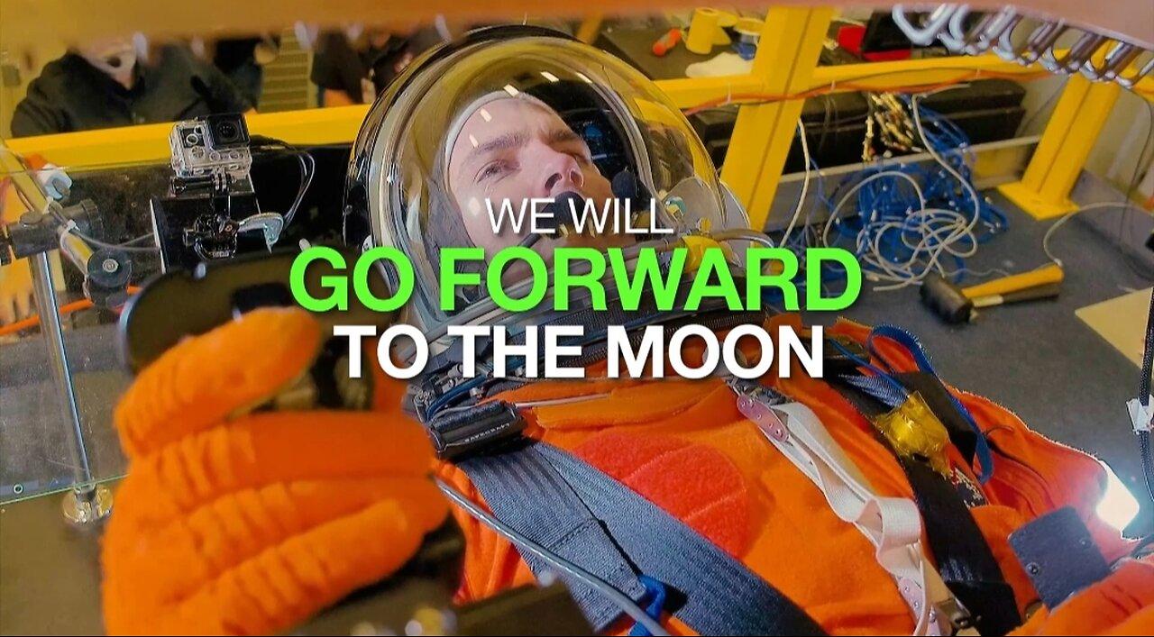 Go Forward to the Moon 🎑