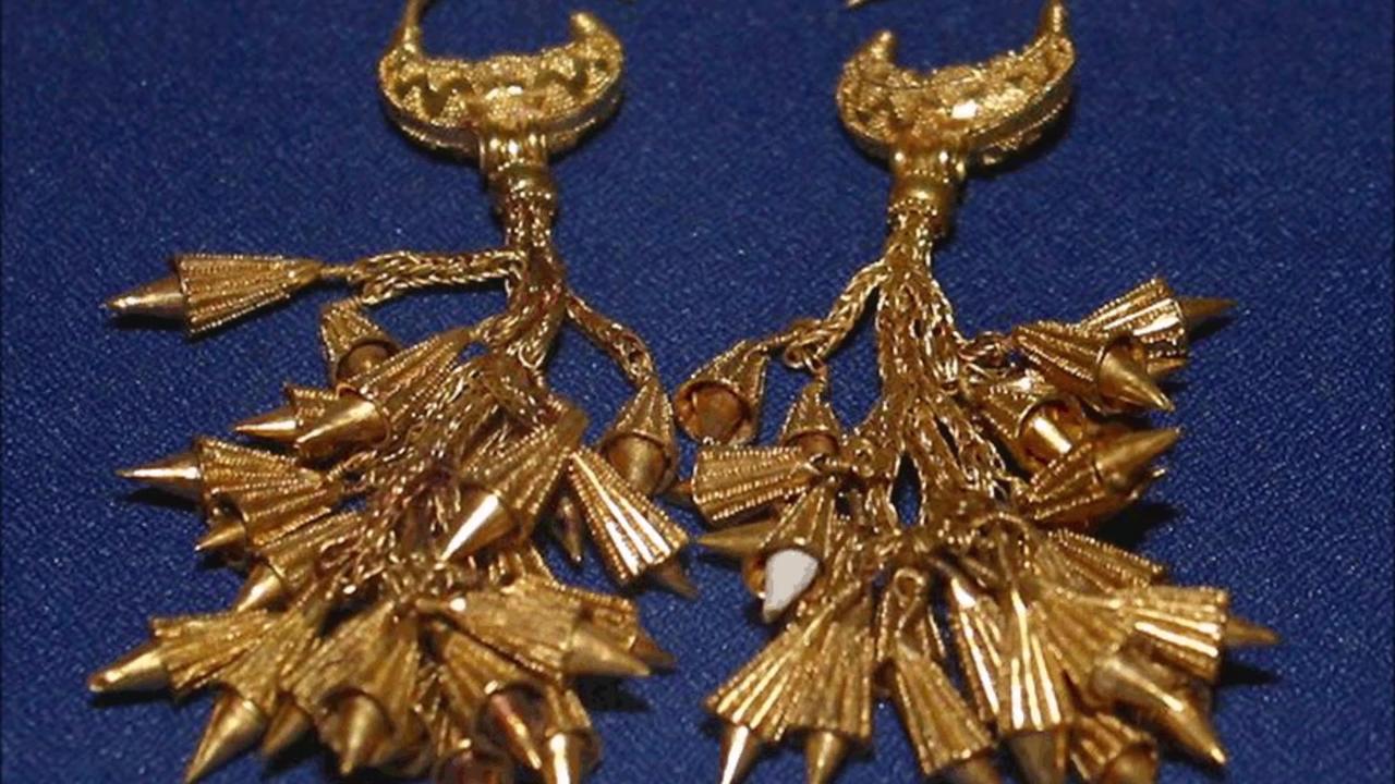 The Treasures of Nimrod, Golden Treasures of Assyrian Queens (Kalḫu), the jewelry & Artifacts