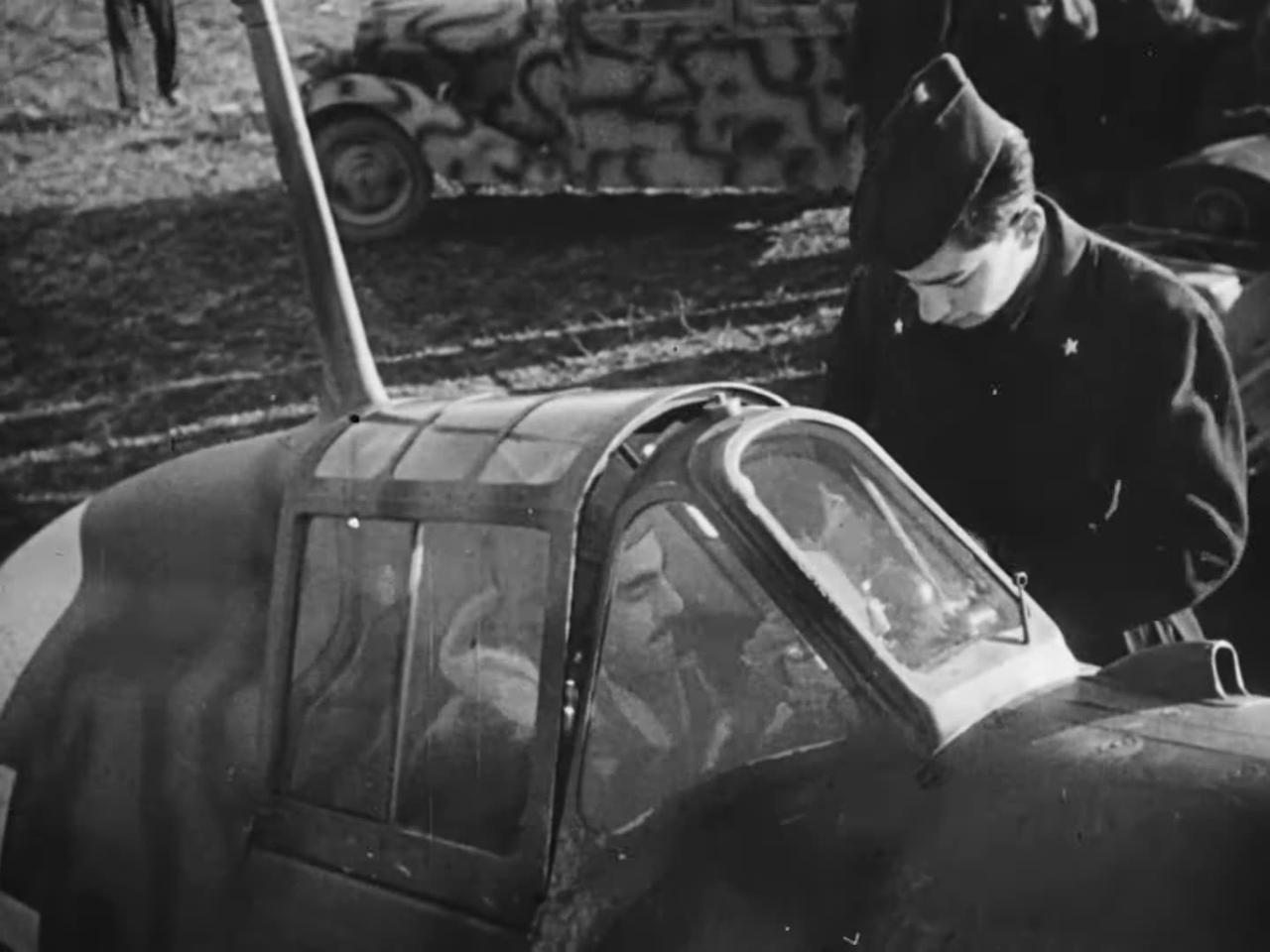 Macchi C.205 pilots of the Aeronautica Nazionale Repubblicana with Luftwaffe counterparts in 1944