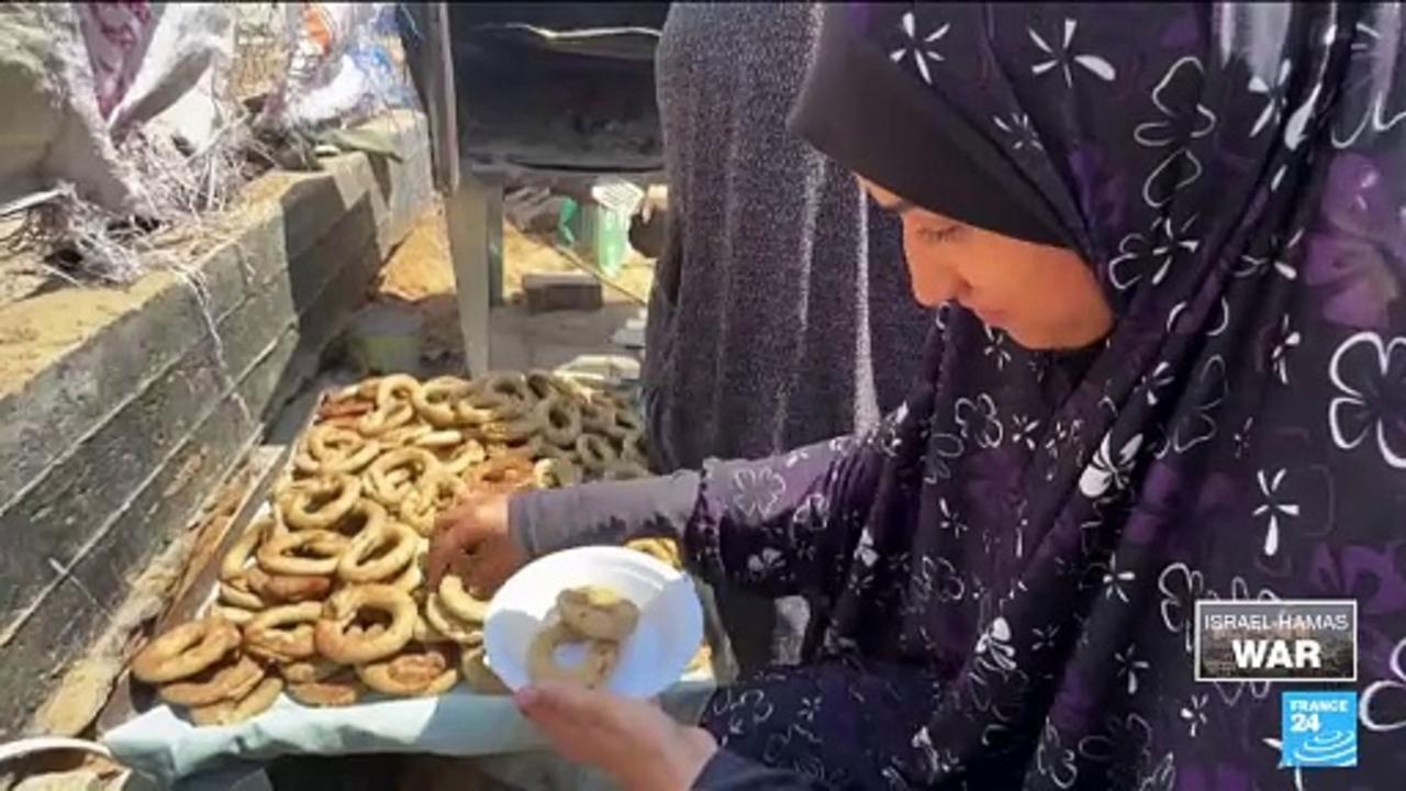 Palestinians prepare for Eid al-Fitr holiday amid food shortage