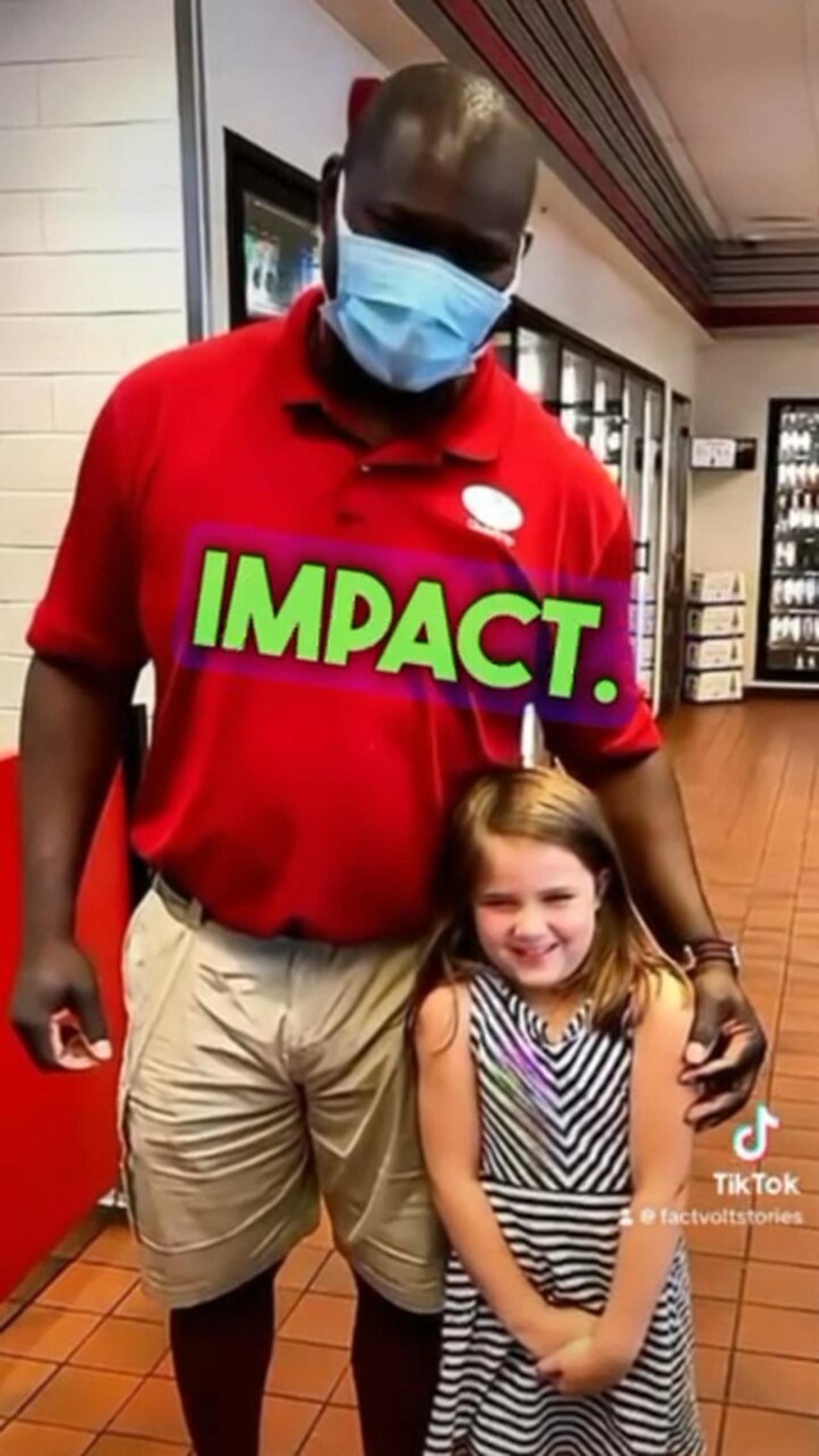 Cashier goes above and beyond One News Page VIDEO