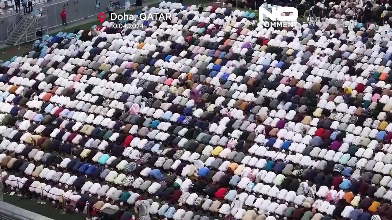 WATCH: Muslims celebrate Eid al-Fitr across the world