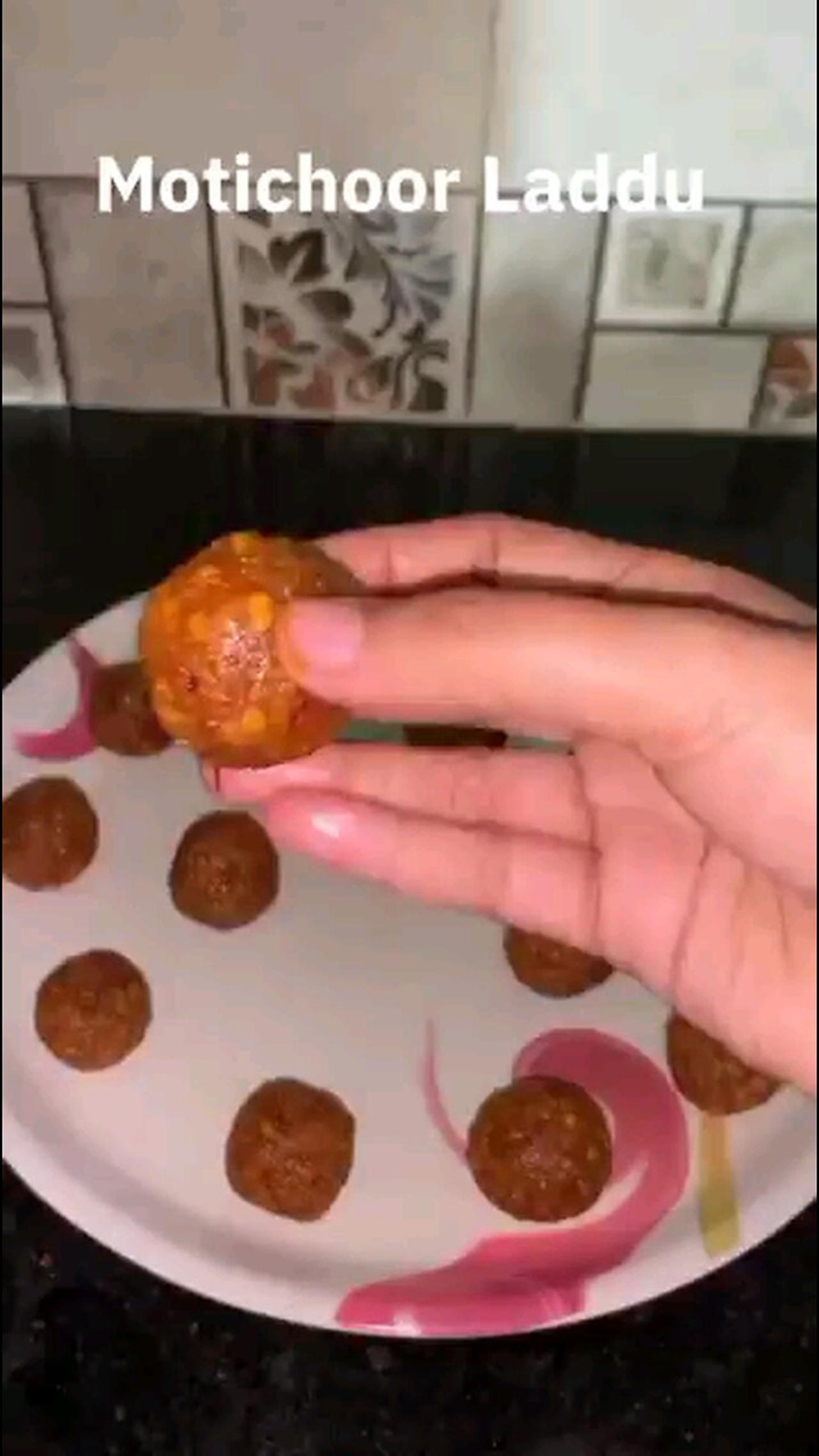 Motichur Laddu