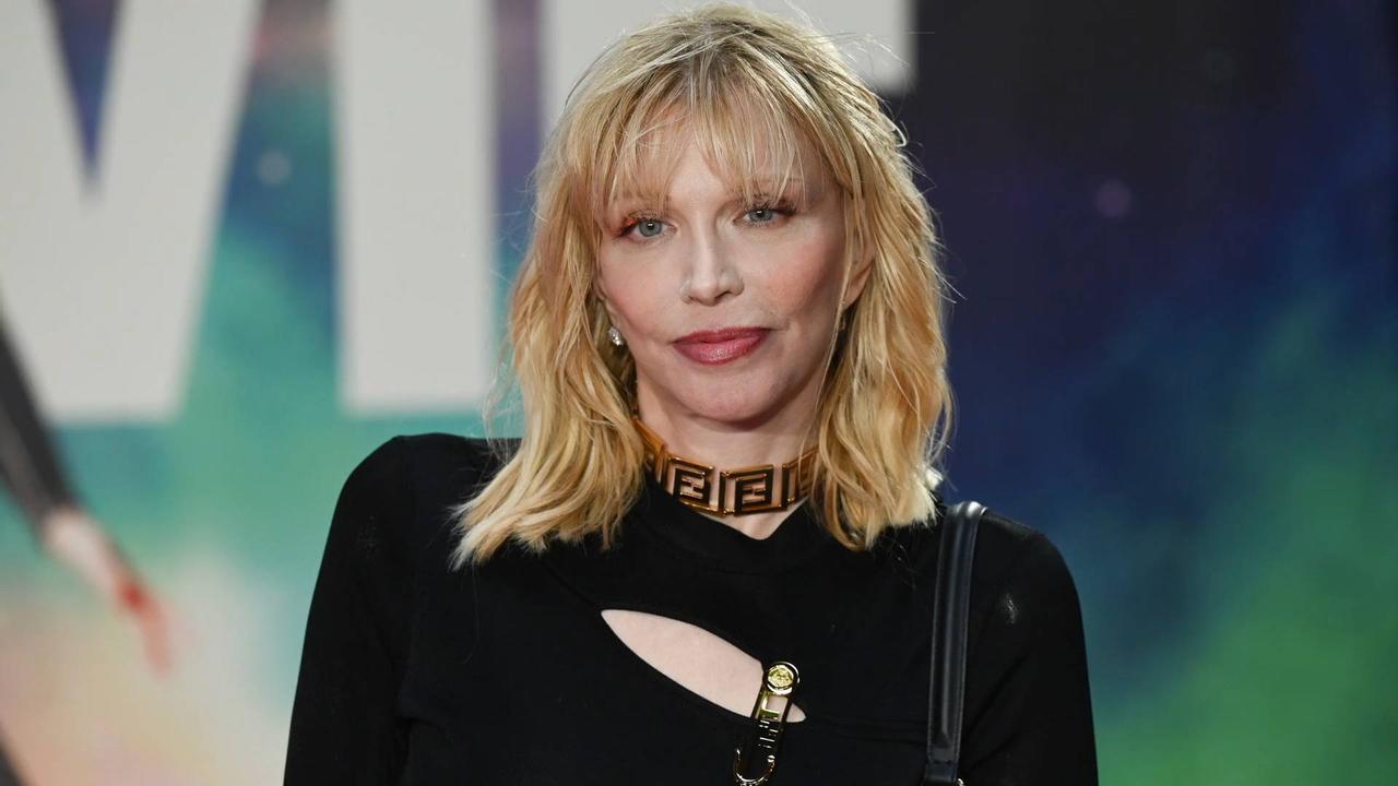 Courtney Love Disses Taylor Swift and Beyoncé - One News Page VIDEO