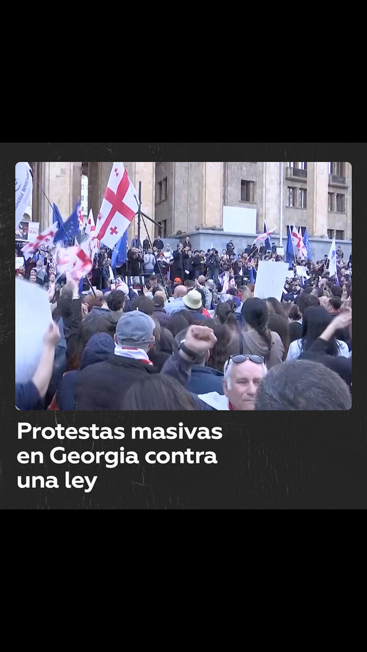 Enfrentamientos entre policías y manifestantes durante protestas masivas en Georgia