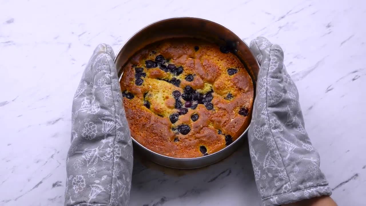 Transform Ordinary Ingredients into Delicious Blueberry Cake!