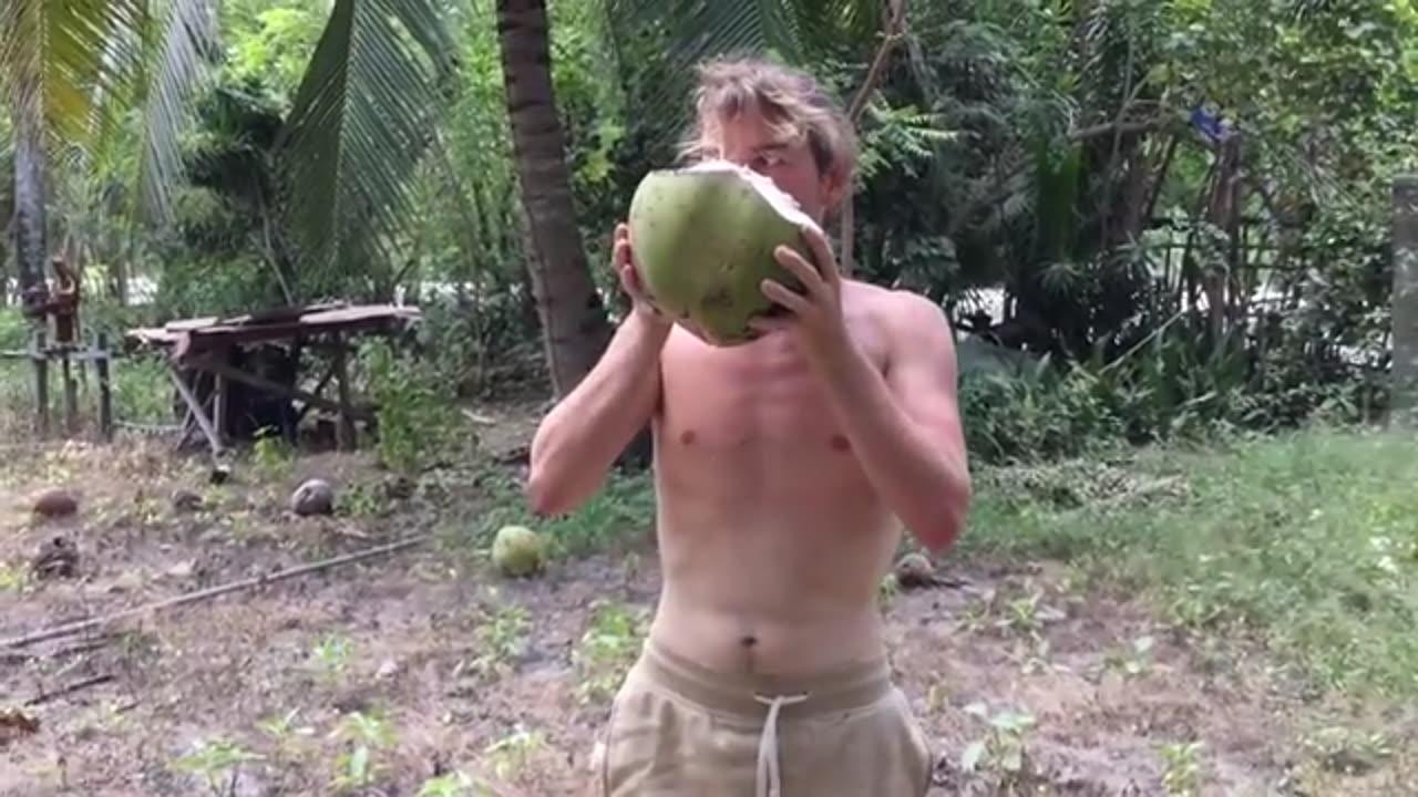 EATING FREE FRUITS IN THE PHILIPPINES