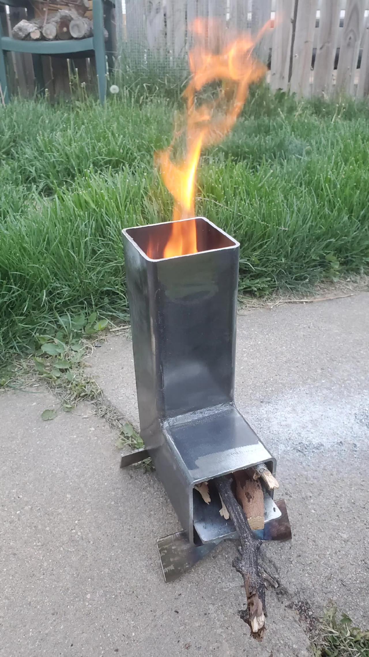Mini rocket stove