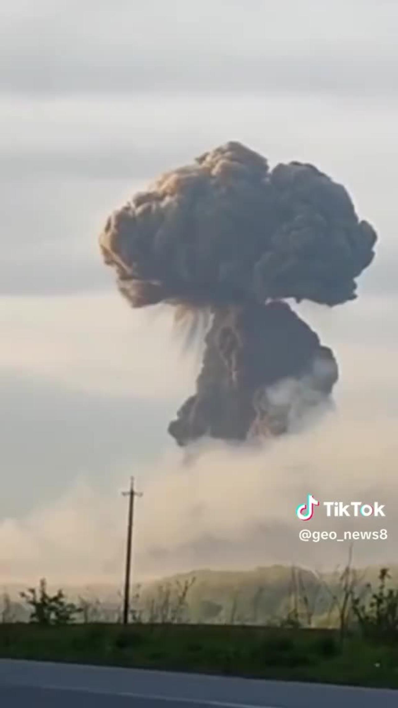 Footage of a powerful detonation in the warehouses of the Ukrainian armed forces in Khmelnytsky