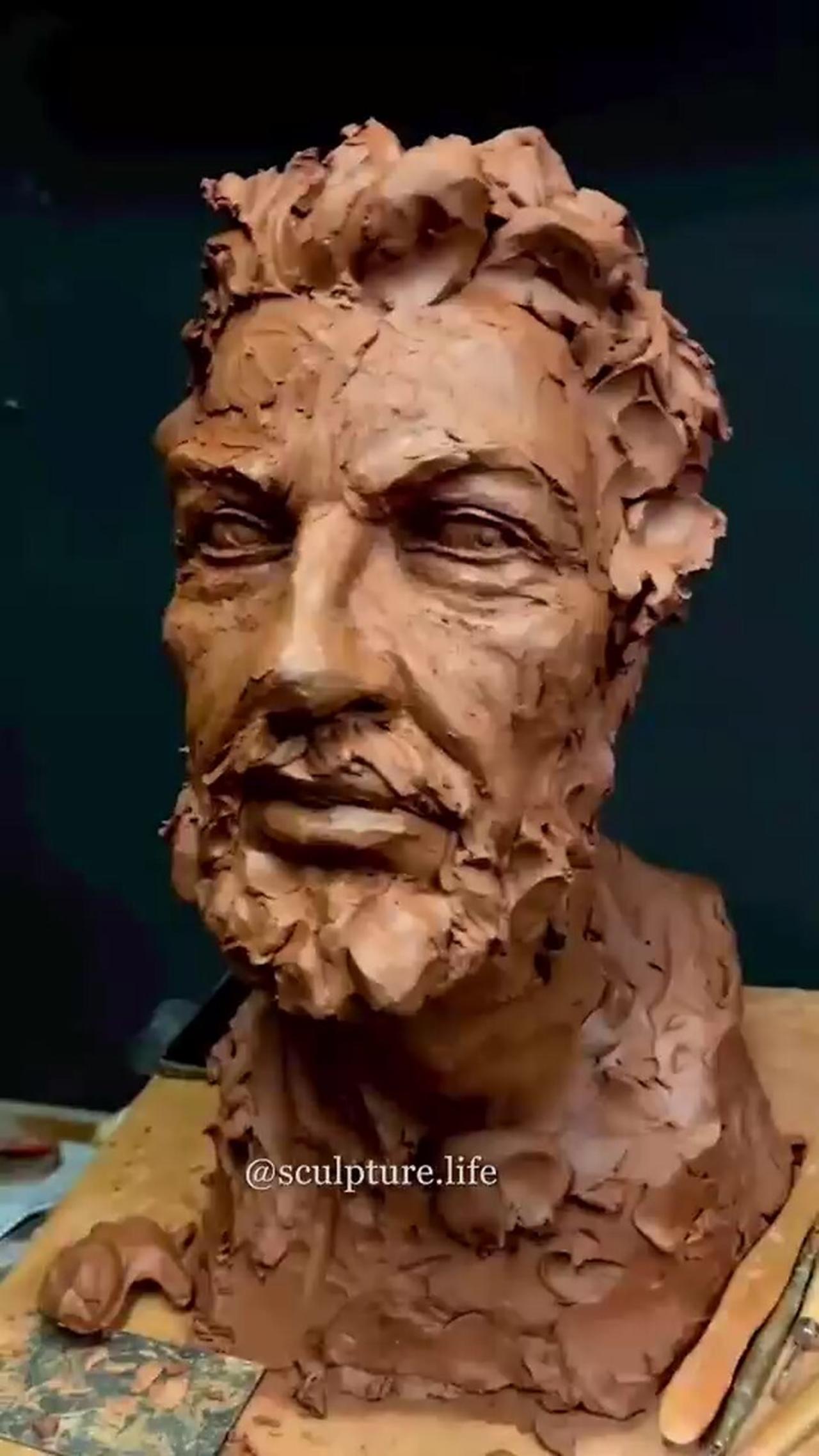 Awesome artist doing Satisfying