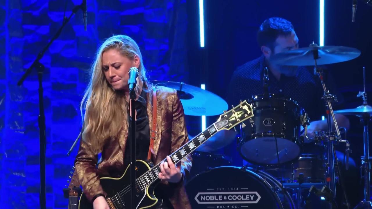 Joanne Shaw Taylor - "I’ve Been Loving You Too Long" (Live)