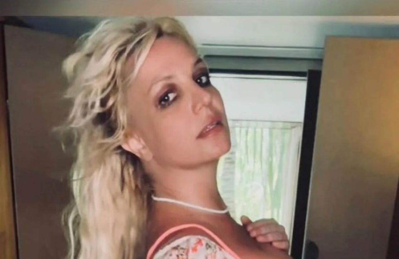 Britney Spears has sparked fears for her mental health after being photographed in topless