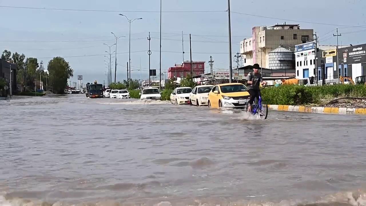 Torrential rain floods streets for second day in - One News Page VIDEO